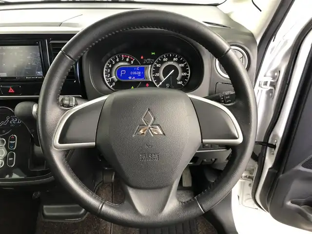 三菱 ｅＫスペース カスタムG セーフティパッケージ 愛知県 2017(平29)年 3.6万km シルキーホワイト 純正ナビ（ワンセグ／ＣＤ／ＤＶＤ）　/全方位カメラ　/衝突軽減ブレーキ　/パワースライドドア　/ＬＥＤライト　/オートライト　/フォグ　/1４インチアルミホイール　/スタッドレス積込　/スマートキー　/フロアマット