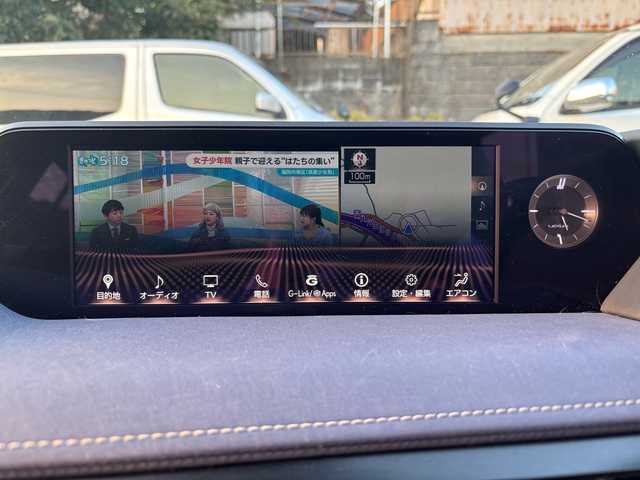 レクサス ＵＸ 200 アーバンエレガンス 福岡県 2021(令3)年 4.1万km ソニッククォーツ メーカーナビ/フルセグTV//CD/SD/BTA/USB/全方位カメラ/黒革(合皮)パワーシート/ヒーター/プリクラッシュシステム/パワーバックドア/ビルトインETC2.0/パドルシフト/LEDヘッドライト/純正18インチAW/保証書/取扱説明書/スペアキー