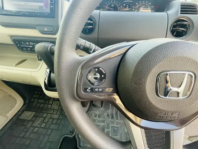 ホンダ Ｎ ＢＯＸ G L ホンダセンシング 岡山県 2019(令1)年 10.1万km プラチナホワイトパール (株)IDOMが運営する【じしゃロン岡山店】の自社ローン専用車両です。こちらは現金またはオートローンご利用時の価格です。 自社ローンご希望の方は別途その旨お申し付け下さい/＊純正ナビ（Gathers/ vxm-194vfi）/＊片側パワスラ/＊バックカメラ/＊プッシュST/＊前側ドラレコ(SDカードなし)/＊ホンダセンシング