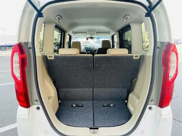 ホンダ Ｎ ＢＯＸ G L ホンダセンシング 岡山県 2019(令1)年 10.1万km プラチナホワイトパール (株)IDOMが運営する【じしゃロン岡山店】の自社ローン専用車両です。こちらは現金またはオートローンご利用時の価格です。 自社ローンご希望の方は別途その旨お申し付け下さい/＊純正ナビ（Gathers/ vxm-194vfi）/＊片側パワスラ/＊バックカメラ/＊プッシュST/＊前側ドラレコ(SDカードなし)/＊ホンダセンシング