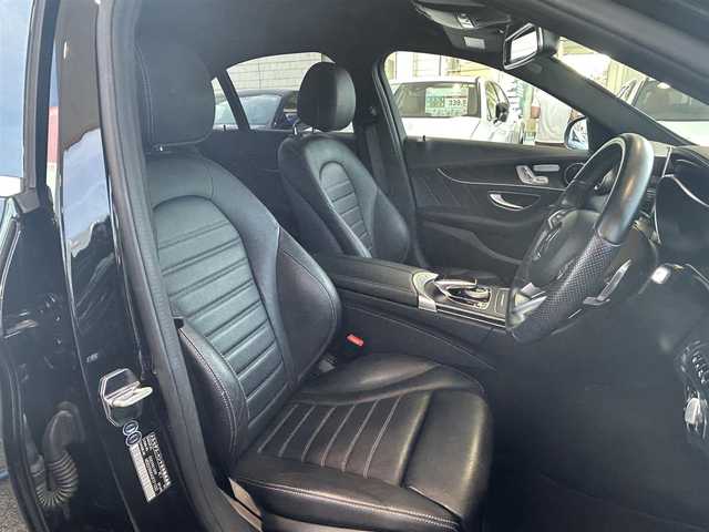 メルセデス・ベンツ Ｃ２２０ｄ アバンギャルド　AMGライン 兵庫県 2016(平28)年 4.7万km オブシディアンブラック ・ベーシックパッケージ//パークトロニック//シートヒーター（前席）/・プレミアムパッケージ//パワートランクリッド/・レザーエクスクルーシブパッケージ//本革シート//エアバランスパッケージ（パフュームアトマイザー）/・AMGライン//18インチ5スポークAW//AMGスタイリングパッケージ//Mercedes-Benzロゴ入りキャリパー/・COMANDシステム/・バックカメラ/・ヘッドアップディスプレイ/・前席パワーシート/・ダイナミックセレクト/・ETC/・AIRマチックサスペンション/・アンビエントライト/・オートLEDヘッドランプ/【セーフティ】//ディストロニックプラス//ステアリングアシスト//レーンキープアシスト//PRE-SAFEブレーキ//ブラインドスポットアシスト//アテンションアシスト