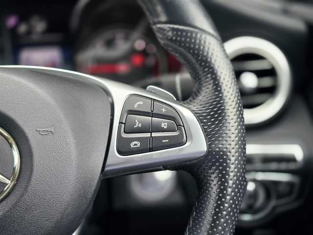 メルセデス・ベンツ Ｃ２２０ｄ アバンギャルド　AMGライン 山梨県 2016(平28)年 4.7万km オブシディアンブラック レザーEXC/レーダーセーフティP/キーレスG/黒本革/前Ｐシート/前シートヒーター/パヒュームＡ/ＨＵＤ/純正ＨＤＤナビ/Ｂカメラ/フルセグ/ＢＴ/ディストロニックＰ/パークトロニック/ＬＫＡ/ＢＳＡ/ＬＥＤ/Ａハイビーム/ＥＴＣ