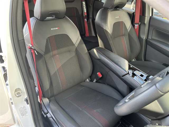 日産 オーラ ニスモ 京都府 2022(令4)年 2.8万km ピュアホワイトパール / スーパーブラック 2トーン ワンオーナー/純正HDDナビ/(フルセグTV/BT/AM/FM/Apple CarPlay/Android Auto)/ビルトインETC/オートクルーズコントロール/プロパイロット/nismo　エアロ　フルパーツ/nismo 純正フロアマット/純正ドライブレコーダー/GPSアンテナ内臓レーザー＆レーダー探知機/全方位カメラ/アイドリングストップ/デジタルインナーミラー/コーナーセンサー/置くだけ充電/ハンドルヒーター