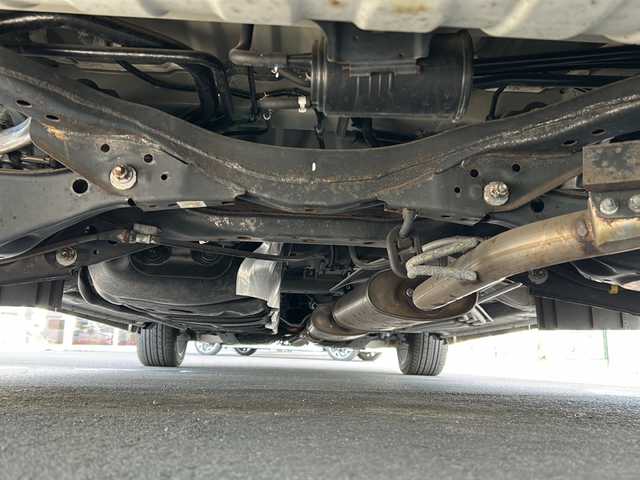日産 エルグランド 250ハイウェイスターS 東京都 2017(平29)年 1万km ブリリアントホワイトパール 純正SDナビ/・BT/USB/CD/DVD接続可能/バックモニター/クルーズコントロール/片側パワースライドドア/ドライブレコーダー/ハーフレザーシート/ビルトインETC/純正フロアマット/オットマン/LEDヘッドライト/横滑り防止装置/盗難防止装置/アンチブレーキングシステム/AFS/プッシュスタート/保証書・取扱説明書/スペアキー1本