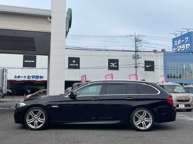 ＢＭＷ ５２８ｉ ツーリング Mスポーツ 埼玉県 2013(平25)年 2万km ジェットブラック 登録時走行距離19297km/車検R8年5月21日まで/ターボ/純正メーカーHDDナビゲーション/（CD/DVD/BT）/フルセグテレビ/バックカメラ/純正19インチアルミホイール/クルーズコントロール/LIMスイッチ/黒革シート/前席パワーシート /（シートメモリ付き）/シートヒーター/HIDヘッドライト/フォグランプ/ETC(ミラー一体型)/パドルシフト/クリアランスソナー /ステアリングリモコン/オートライト/電動格納ミラー/アイドリングストップ/ドアバイザー/プッシュスタート/スマートキー/新車保証書/取扱説明書