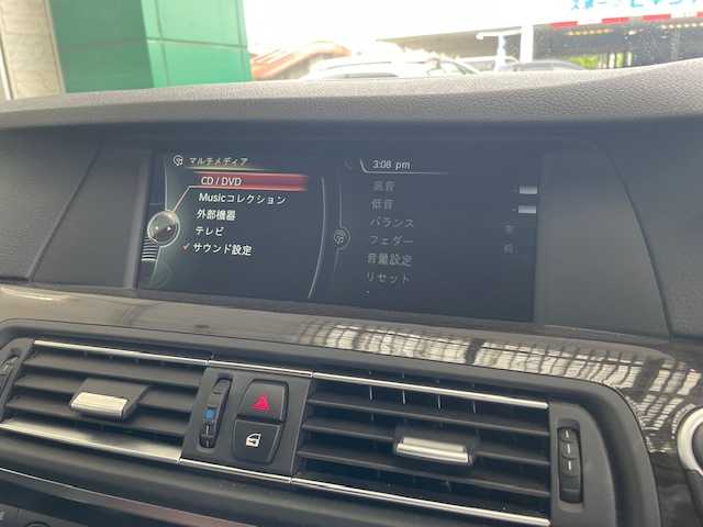 ＢＭＷ ５２８ｉ ツーリング Mスポーツ 埼玉県 2013(平25)年 2万km ジェットブラック 登録時走行距離19297km/車検R8年5月21日まで/ターボ/純正メーカーHDDナビゲーション/（CD/DVD/BT）/フルセグテレビ/バックカメラ/純正19インチアルミホイール/クルーズコントロール/LIMスイッチ/黒革シート/前席パワーシート /（シートメモリ付き）/シートヒーター/HIDヘッドライト/フォグランプ/ETC(ミラー一体型)/パドルシフト/クリアランスソナー /ステアリングリモコン/オートライト/電動格納ミラー/アイドリングストップ/ドアバイザー/プッシュスタート/スマートキー/新車保証書/取扱説明書