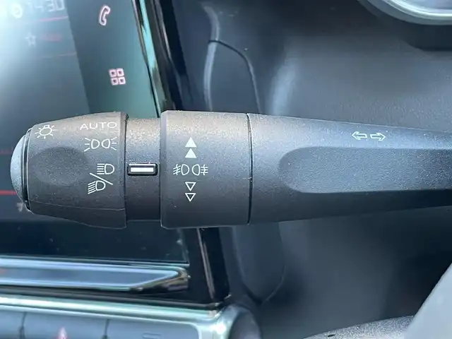 シトロエン シトロエン Ｃ３ エアクロス シャインパック ブルーHDi 香川県 2023(令5)年 2.4万km グレーⅡ アクティブセーフティーブレーキ/ブラインドスポットモニター/レーンアシスト/F/Rドライブレコーダー/インテリジェントハイビーム/LEDヘッドライト/AppleCarPlay/AndroidAuto/MirrorLink/スマートキー/アイドリングストップ/クルーズコントロール/パーキングアシスト/全方位カメラ/バックカメラ/ハーフレザーシート/純正17インチアルミ/コーナーセンサー