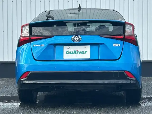 トヨタ プリウス A プレミアム　ツーリングセレ 千葉県 2019(平31)年 3.6万km ブルーM 純正9インチナビ/(フルセグTV/BT/CD/DVD/FM/AM)/バックカメラ/ドライブレコーダー/レザーシート/シートヒーター/エアシート/ブラインドスポットモニター/衝突被害軽減システム/車線逸脱警報/クルーズコントロール/横滑り防止装置/ビルトインETC2.0/アイドリングストップ/LEDヘッドライト/フォグランプ/オートライト/ウィンカーミラー/電動格納ミラー/純正17インチAW/シートリフター/プッシュスタート/スマートキー/フロアマット/ドアバイザー/スペアキー/取扱説明書/保証書