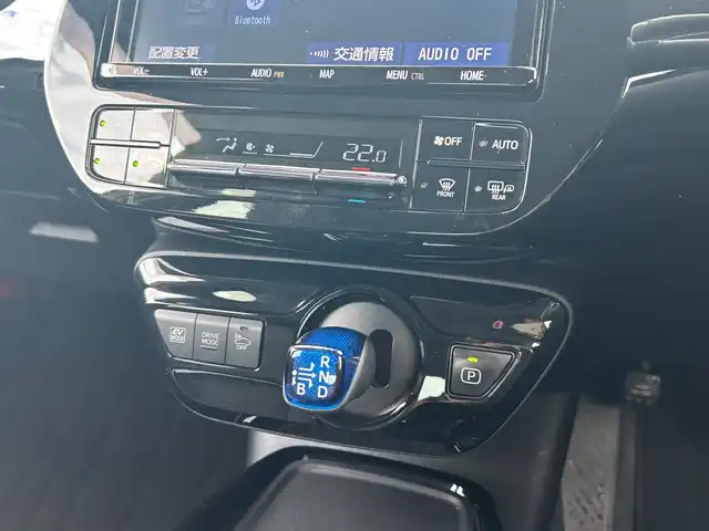 トヨタ プリウス A プレミアム　ツーリングセレ 千葉県 2019(平31)年 3.6万km ブルーM 純正9インチナビ/(フルセグTV/BT/CD/DVD/FM/AM)/バックカメラ/ドライブレコーダー/レザーシート/シートヒーター/エアシート/ブラインドスポットモニター/衝突被害軽減システム/車線逸脱警報/クルーズコントロール/横滑り防止装置/ビルトインETC2.0/アイドリングストップ/LEDヘッドライト/フォグランプ/オートライト/ウィンカーミラー/電動格納ミラー/純正17インチAW/シートリフター/プッシュスタート/スマートキー/フロアマット/ドアバイザー/スペアキー/取扱説明書/保証書