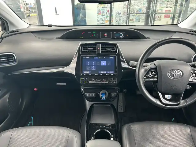トヨタ プリウス A プレミアム　ツーリングセレ 千葉県 2019(平31)年 3.6万km ブルーM 純正9インチナビ/(フルセグTV/BT/CD/DVD/FM/AM)/バックカメラ/ドライブレコーダー/レザーシート/シートヒーター/エアシート/ブラインドスポットモニター/衝突被害軽減システム/車線逸脱警報/クルーズコントロール/横滑り防止装置/ビルトインETC2.0/アイドリングストップ/LEDヘッドライト/フォグランプ/オートライト/ウィンカーミラー/電動格納ミラー/純正17インチAW/シートリフター/プッシュスタート/スマートキー/フロアマット/ドアバイザー/スペアキー/取扱説明書/保証書