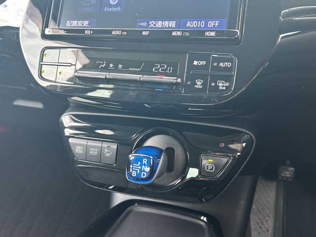 トヨタ プリウス A プレミアム　ツーリングセレ 千葉県 2019(平31)年 3.6万km ブルーM 純正9インチナビ/(フルセグTV/BT/CD/DVD/FM/AM)/バックカメラ/ドライブレコーダー/レザーシート/シートヒーター/エアシート/ブラインドスポットモニター/衝突被害軽減システム/車線逸脱警報/クルーズコントロール/横滑り防止装置/ビルトインETC2.0/アイドリングストップ/LEDヘッドライト/フォグランプ/オートライト/ウィンカーミラー/電動格納ミラー/純正17インチAW/シートリフター/プッシュスタート/スマートキー/フロアマット/ドアバイザー/スペアキー/取扱説明書/保証書