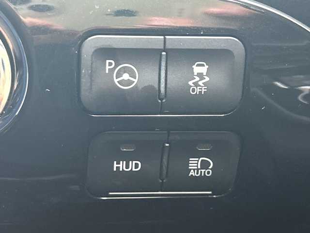 トヨタ プリウス A プレミアム　ツーリングセレ 千葉県 2019(平31)年 3.6万km ブルーM 純正9インチナビ/(フルセグTV/BT/CD/DVD/FM/AM)/バックカメラ/ドライブレコーダー/レザーシート/シートヒーター/エアシート/ブラインドスポットモニター/衝突被害軽減システム/車線逸脱警報/クルーズコントロール/横滑り防止装置/ビルトインETC2.0/アイドリングストップ/LEDヘッドライト/フォグランプ/オートライト/ウィンカーミラー/電動格納ミラー/純正17インチAW/シートリフター/プッシュスタート/スマートキー/フロアマット/ドアバイザー/スペアキー/取扱説明書/保証書