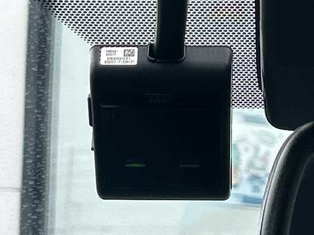 トヨタ プリウス A プレミアム　ツーリングセレ 千葉県 2019(平31)年 3.6万km ブルーM 純正9インチナビ/(フルセグTV/BT/CD/DVD/FM/AM)/バックカメラ/ドライブレコーダー/レザーシート/シートヒーター/エアシート/ブラインドスポットモニター/衝突被害軽減システム/車線逸脱警報/クルーズコントロール/横滑り防止装置/ビルトインETC2.0/アイドリングストップ/LEDヘッドライト/フォグランプ/オートライト/ウィンカーミラー/電動格納ミラー/純正17インチAW/シートリフター/プッシュスタート/スマートキー/フロアマット/ドアバイザー/スペアキー/取扱説明書/保証書