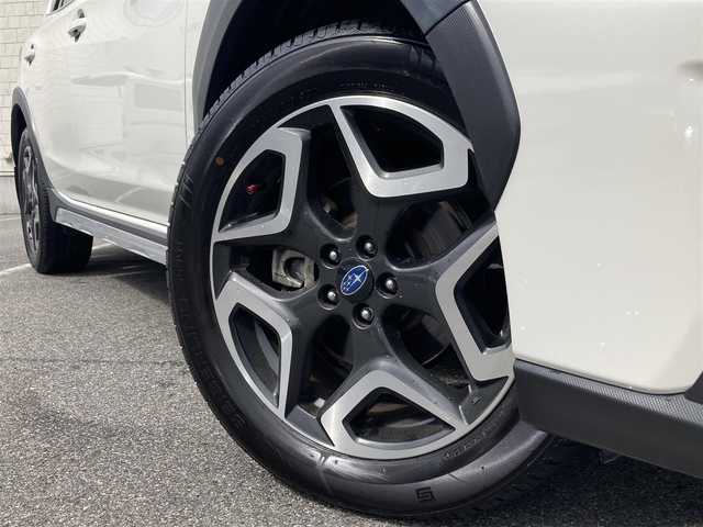 スバル ＸＶ ハイブリッド アドバンス 鳥取県 2020(令2)年 7.5万km クリスタルホワイトP 登録時走行距離：74284km/純正8型ナビ/　CD DVD BT フルセグTV/ダイアトーンサウンド/バックカメラ/左前カメラ/アイサイト/レーダークルーズコントロール/レーンキープアシスト/ブラインドスポットモニター/クリアランスソナー/LEDヘッドライト/オートライト/フォグランプ/リアフォグ/オートホールド機能付き電子パーキングブレーキ/MTモード付AT/パドルシフト/アルミペダル/ブラックレザーシート/パワーシート/シートヒーター/ETC2.0/革巻きステアリング/ステアリングスイッチ/プッシュスタート/スマートキー/スペアキー