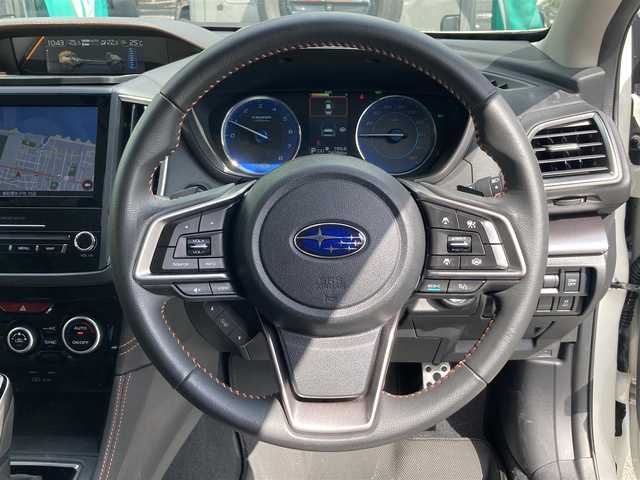 スバル ＸＶ ハイブリッド アドバンス 鳥取県 2020(令2)年 7.5万km クリスタルホワイトP 登録時走行距離：74284km/純正8型ナビ/　CD DVD BT フルセグTV/ダイアトーンサウンド/バックカメラ/左前カメラ/アイサイト/レーダークルーズコントロール/レーンキープアシスト/ブラインドスポットモニター/クリアランスソナー/LEDヘッドライト/オートライト/フォグランプ/リアフォグ/オートホールド機能付き電子パーキングブレーキ/MTモード付AT/パドルシフト/アルミペダル/ブラックレザーシート/パワーシート/シートヒーター/ETC2.0/革巻きステアリング/ステアリングスイッチ/プッシュスタート/スマートキー/スペアキー