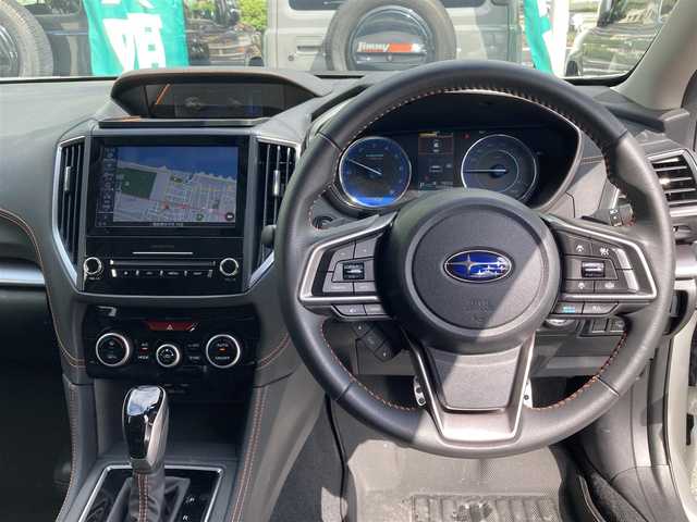 スバル ＸＶ ハイブリッド アドバンス 鳥取県 2020(令2)年 7.5万km クリスタルホワイトP 登録時走行距離：74284km/純正8型ナビ/　CD DVD BT フルセグTV/ダイアトーンサウンド/バックカメラ/左前カメラ/アイサイト/レーダークルーズコントロール/レーンキープアシスト/ブラインドスポットモニター/クリアランスソナー/LEDヘッドライト/オートライト/フォグランプ/リアフォグ/オートホールド機能付き電子パーキングブレーキ/MTモード付AT/パドルシフト/アルミペダル/ブラックレザーシート/パワーシート/シートヒーター/ETC2.0/革巻きステアリング/ステアリングスイッチ/プッシュスタート/スマートキー/スペアキー