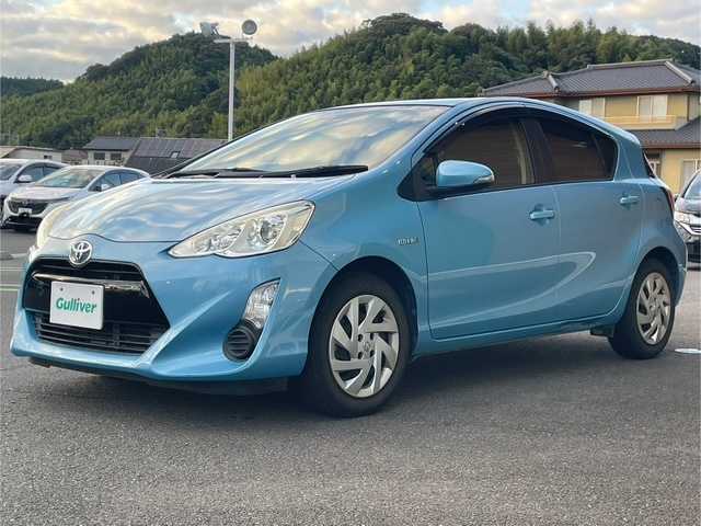 トヨタ アクア S 静岡県 2015(平27)年 10.6万km クールソーダメタリック ワンオーナー/ECOモード/EVモード/横滑り防止装置/ETC/ハイブリッド/Bluetooth/フルセグTV/純正フロアマット