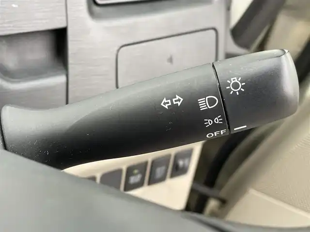 ダイハツ ムーヴ L 福岡県 2012(平24)年 7.5万km シャンパンゴールドメタリックⅡ ・ＥＴＣ　/・リモコンキー　/・電格ミラー　/・Ｗエアバック　/・ＩＳＯＦＩＸ　/・ヘッドライトレベライザー　/・エコアイドル　/・パワーステアリング　/・パワーウインドウ　/・ＣＤ再生　/・横開きバックドア　/・前席アームレスト　/・ベンチシート