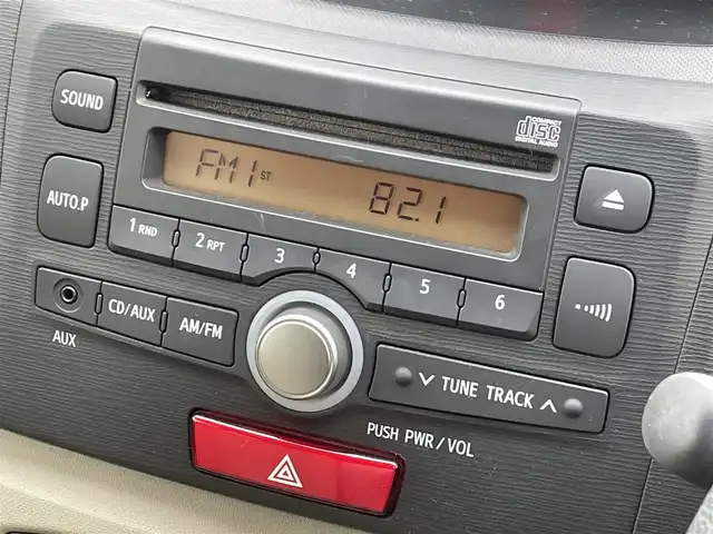 ダイハツ ムーヴ L 福岡県 2012(平24)年 7.5万km シャンパンゴールドメタリックⅡ ・ＥＴＣ　/・リモコンキー　/・電格ミラー　/・Ｗエアバック　/・ＩＳＯＦＩＸ　/・ヘッドライトレベライザー　/・エコアイドル　/・パワーステアリング　/・パワーウインドウ　/・ＣＤ再生　/・横開きバックドア　/・前席アームレスト　/・ベンチシート