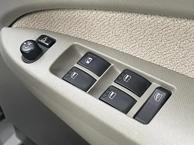 ダイハツ ムーヴ L 福岡県 2012(平24)年 7.5万km シャンパンゴールドメタリックⅡ ・ＥＴＣ　/・リモコンキー　/・電格ミラー　/・Ｗエアバック　/・ＩＳＯＦＩＸ　/・ヘッドライトレベライザー　/・エコアイドル　/・パワーステアリング　/・パワーウインドウ　/・ＣＤ再生　/・横開きバックドア　/・前席アームレスト　/・ベンチシート