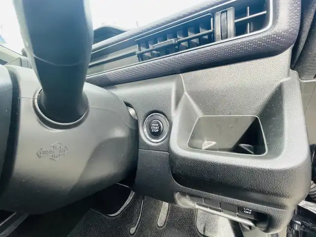 スズキ ワゴンＲ HYBRID FZ 岡山県 2017(平29)年 9.7万km ブルーイッシュブラックパール3 (株)IDOMが運営する【じしゃロン岡山店】の自社ローン専用車両になります。こちらは現金またはオートローンご利用時の価格です。自社ローンご希望の方は別途その旨お申付け下さい/スマートキー/プッシュスタート/社外7インチナビ/Bluetooth/バックカメラ/オートライト/純正14インチAW/純正フロアマット