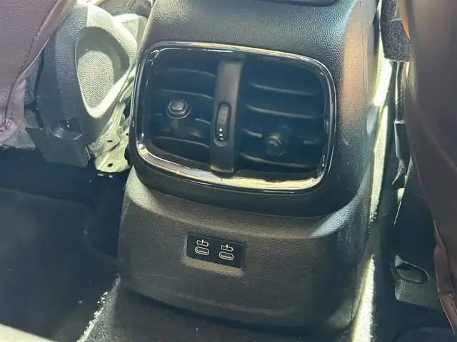 ＭＩＮＩ ＢＭＷ ミニ クロスオーバー クーパー D オール4 エッセンシャルトリム 高知県 2021(令3)年 3万km 紺Ⅱ 純正ナビ/【AM/FM/BT】/ぺッパーパッケージ/・電動リアゲート/・バックカメラ/・スマートキー/インテリジェントセーフティ/・追突警告　/・歩行者警告　/・車線逸脱警告/シートヒーター/純正17インチAW/LEDヘッドライト/クリアランスソナー/ACC/ミラー一体型ETC/ルーフレール/ドライブレコーダー360°/シートカバー(茶色)/純正フロアマット/４WD