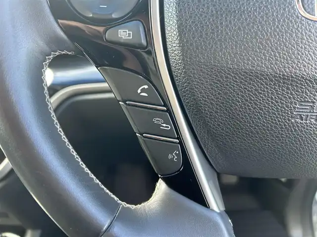 ホンダ オデッセイ アブソルート 愛媛県 2014(平26)年 6.3万km ホワイトオーキッドパール 純正ナビ/全周囲カメラ/両側パワースライドドア/純正フリップダウンモニター/HDMI入力端子/USB入力端子/パドルシフト/クルーズコントロール/LEDヘッドライト/オートライト/電格ミラー/ヒートミラー/ETC/アイドリングストップ/ドアバイザー/無限フロアマット/純正18インチAW(社外センターキャップ)/現状サマー(社外AW)(225/45/ZR18)/MINERVA RADIAL F205