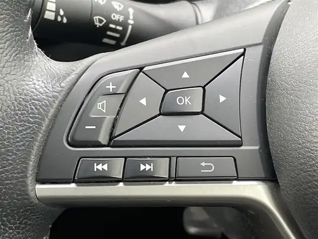 日産 セレナ ハイウェイスター G 福岡県 2017(平29)年 7.8万km ブリリアントホワイトパール プロパイロット/フリップダウンモニター/純正ナビ（ＭＭ３１６Ｄ－Ｗ）/フルセグTV/CD/DVD/BT/SD/AM/FM/AUX/アラウンドビューモニター/エマージェンシーブレーキ/デジタルインナーミラー/ハンズフリー両側パワースライドドア/パーキングアシスト/クリアランスソナー/ビルトインETC/純正ＡＷ/電動パーキング/ブレーキホールド/ステアリングリモコン/オートエアコン/ロールサンシェード/シートバックテーブル/ウォークスルー/スマートキー/プッシュスタート