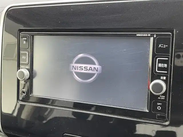 日産 セレナ ハイウェイスター G 福岡県 2017(平29)年 7.8万km ブリリアントホワイトパール プロパイロット/フリップダウンモニター/純正ナビ（ＭＭ３１６Ｄ－Ｗ）/フルセグTV/CD/DVD/BT/SD/AM/FM/AUX/アラウンドビューモニター/エマージェンシーブレーキ/デジタルインナーミラー/ハンズフリー両側パワースライドドア/パーキングアシスト/クリアランスソナー/ビルトインETC/純正ＡＷ/電動パーキング/ブレーキホールド/ステアリングリモコン/オートエアコン/ロールサンシェード/シートバックテーブル/ウォークスルー/スマートキー/プッシュスタート