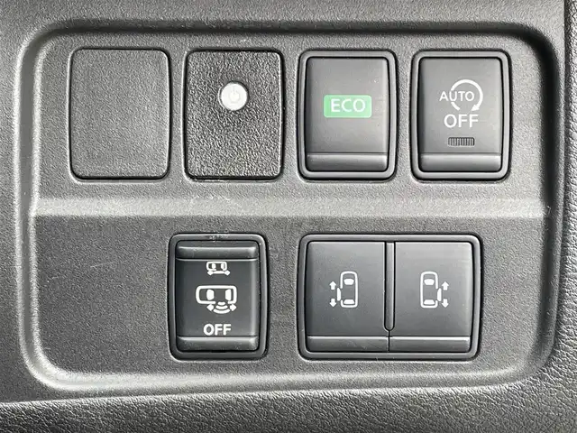 日産 セレナ ハイウェイスター G 福岡県 2017(平29)年 7.8万km ブリリアントホワイトパール プロパイロット/フリップダウンモニター/純正ナビ（ＭＭ３１６Ｄ－Ｗ）/フルセグTV/CD/DVD/BT/SD/AM/FM/AUX/アラウンドビューモニター/エマージェンシーブレーキ/デジタルインナーミラー/ハンズフリー両側パワースライドドア/パーキングアシスト/クリアランスソナー/ビルトインETC/純正ＡＷ/電動パーキング/ブレーキホールド/ステアリングリモコン/オートエアコン/ロールサンシェード/シートバックテーブル/ウォークスルー/スマートキー/プッシュスタート