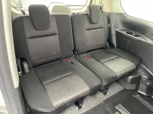 日産 セレナ ハイウェイスター G 福岡県 2017(平29)年 7.8万km ブリリアントホワイトパール プロパイロット/フリップダウンモニター/純正ナビ（ＭＭ３１６Ｄ－Ｗ）/フルセグTV/CD/DVD/BT/SD/AM/FM/AUX/アラウンドビューモニター/エマージェンシーブレーキ/デジタルインナーミラー/ハンズフリー両側パワースライドドア/パーキングアシスト/クリアランスソナー/ビルトインETC/純正ＡＷ/電動パーキング/ブレーキホールド/ステアリングリモコン/オートエアコン/ロールサンシェード/シートバックテーブル/ウォークスルー/スマートキー/プッシュスタート