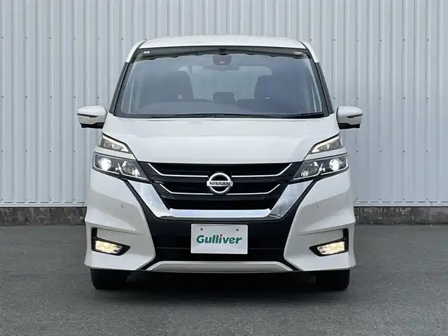 日産 セレナ ハイウェイスター G 福岡県 2017(平29)年 7.8万km ブリリアントホワイトパール プロパイロット/フリップダウンモニター/純正ナビ（ＭＭ３１６Ｄ－Ｗ）/フルセグTV/CD/DVD/BT/SD/AM/FM/AUX/アラウンドビューモニター/エマージェンシーブレーキ/デジタルインナーミラー/ハンズフリー両側パワースライドドア/パーキングアシスト/クリアランスソナー/ビルトインETC/純正ＡＷ/電動パーキング/ブレーキホールド/ステアリングリモコン/オートエアコン/ロールサンシェード/シートバックテーブル/ウォークスルー/スマートキー/プッシュスタート