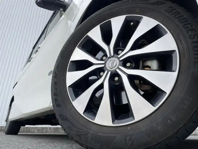 日産 セレナ ハイウェイスター G 福岡県 2017(平29)年 7.8万km ブリリアントホワイトパール プロパイロット/フリップダウンモニター/純正ナビ（ＭＭ３１６Ｄ－Ｗ）/フルセグTV/CD/DVD/BT/SD/AM/FM/AUX/アラウンドビューモニター/エマージェンシーブレーキ/デジタルインナーミラー/ハンズフリー両側パワースライドドア/パーキングアシスト/クリアランスソナー/ビルトインETC/純正ＡＷ/電動パーキング/ブレーキホールド/ステアリングリモコン/オートエアコン/ロールサンシェード/シートバックテーブル/ウォークスルー/スマートキー/プッシュスタート