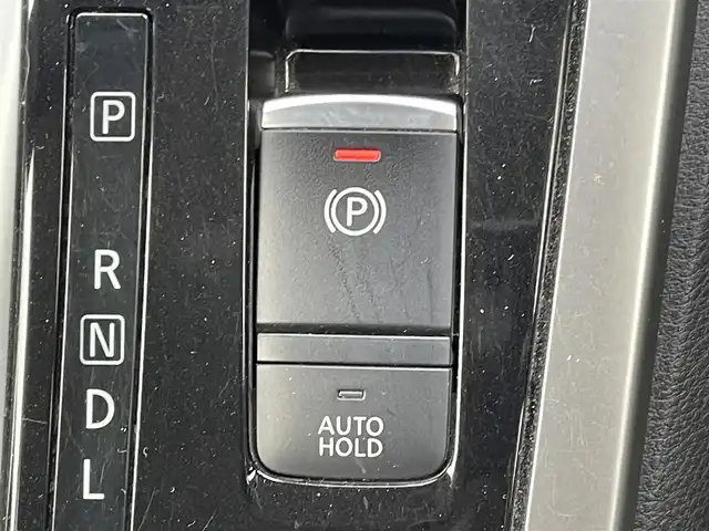 日産 セレナ ハイウェイスター G 福岡県 2017(平29)年 7.8万km ブリリアントホワイトパール プロパイロット/フリップダウンモニター/純正ナビ（ＭＭ３１６Ｄ－Ｗ）/フルセグTV/CD/DVD/BT/SD/AM/FM/AUX/アラウンドビューモニター/エマージェンシーブレーキ/デジタルインナーミラー/ハンズフリー両側パワースライドドア/パーキングアシスト/クリアランスソナー/ビルトインETC/純正ＡＷ/電動パーキング/ブレーキホールド/ステアリングリモコン/オートエアコン/ロールサンシェード/シートバックテーブル/ウォークスルー/スマートキー/プッシュスタート