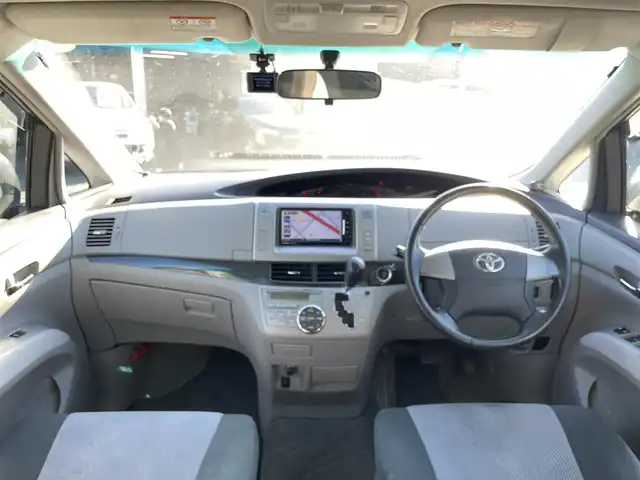 トヨタ エスティマ アエラス 埼玉県 2006(平18)年 17.4万km ミディアムシルバーメタリック 社外ナビTV（CN-RA03WD）/・DVD/CD/SD/フルセグ/ラジオ/社外後席フリップダウンモニター/リアビューカメラ/片側パワースライドドア/ウォークスルー/オートヘッドライト/ダブルエアコン/スマートキー/プッシュスタート/ダブルエアバッグ/アンチロックブレーキ/ETC車載器