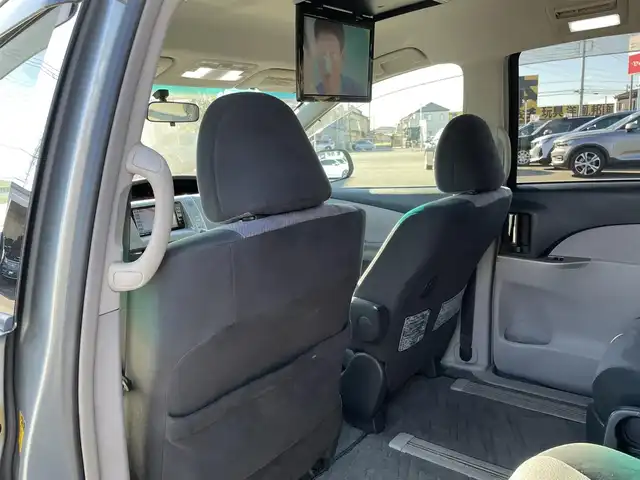 トヨタ エスティマ アエラス 埼玉県 2006(平18)年 17.4万km ミディアムシルバーメタリック 社外ナビTV（CN-RA03WD）/・DVD/CD/SD/フルセグ/ラジオ/社外後席フリップダウンモニター/リアビューカメラ/片側パワースライドドア/ウォークスルー/オートヘッドライト/ダブルエアコン/スマートキー/プッシュスタート/ダブルエアバッグ/アンチロックブレーキ/ETC車載器