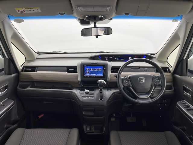 ホンダ フリード G 愛知県 2023(令5)年 2.5万km プラチナホワイトパール /禁煙車//純正ナビ//AM/FM/CD/DVD/ipod//SD/USB/BT/AUX/フルセグ//前席シートヒーター//両側パワースライドドア//ビルトインETC//バックカメラ//LEDオートライト/アクティブコーナリングライト//オートハイビーム//ホンダセンシング//CMBS//ACC//LKAS//アイドリングストップ//横滑り防止装置//プッシュスタート//純正フロアマット//純正ドアバイザー//サイドシェード//ISOFIX//ECON//スマートキー