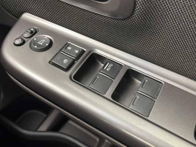 ホンダ フリード G 愛知県 2023(令5)年 2.5万km プラチナホワイトパール /禁煙車//純正ナビ//AM/FM/CD/DVD/ipod//SD/USB/BT/AUX/フルセグ//前席シートヒーター//両側パワースライドドア//ビルトインETC//バックカメラ//LEDオートライト/アクティブコーナリングライト//オートハイビーム//ホンダセンシング//CMBS//ACC//LKAS//アイドリングストップ//横滑り防止装置//プッシュスタート//純正フロアマット//純正ドアバイザー//サイドシェード//ISOFIX//ECON//スマートキー