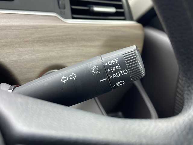 ホンダ フリード G 愛知県 2023(令5)年 2.5万km プラチナホワイトパール /禁煙車//純正ナビ//AM/FM/CD/DVD/ipod//SD/USB/BT/AUX/フルセグ//前席シートヒーター//両側パワースライドドア//ビルトインETC//バックカメラ//LEDオートライト/アクティブコーナリングライト//オートハイビーム//ホンダセンシング//CMBS//ACC//LKAS//アイドリングストップ//横滑り防止装置//プッシュスタート//純正フロアマット//純正ドアバイザー//サイドシェード//ISOFIX//ECON//スマートキー