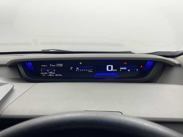 ホンダ フリード G 愛知県 2023(令5)年 2.5万km プラチナホワイトパール /禁煙車//純正ナビ//AM/FM/CD/DVD/ipod//SD/USB/BT/AUX/フルセグ//前席シートヒーター//両側パワースライドドア//ビルトインETC//バックカメラ//LEDオートライト/アクティブコーナリングライト//オートハイビーム//ホンダセンシング//CMBS//ACC//LKAS//アイドリングストップ//横滑り防止装置//プッシュスタート//純正フロアマット//純正ドアバイザー//サイドシェード//ISOFIX//ECON//スマートキー