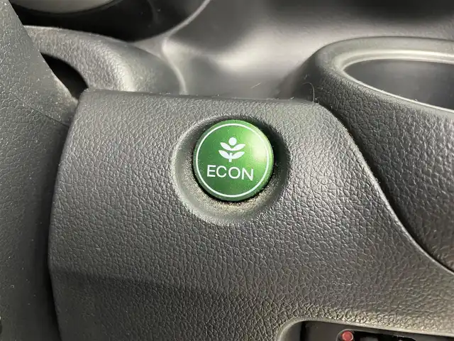 ホンダ Ｎ ＢＯＸ カスタム G ターボパッケージ 埼玉県 2013(平25)年 9.5万km タフタホワイトⅢ 純正7インチナビ/ フルセグTV Bluetooth CD DVD iPod/バックカメラ/両側パワースライドドア/クルーズコントロール/パドルシフト/ETC/純正フロアマット/純正15インチアルミホイール/オートライト/スマートキー/プッシュスタート/電動格納ミラー