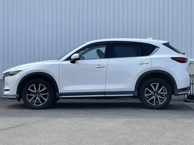 マツダ ＣＸ－５ XD Lパッケージ 愛媛県 2017(平29)年 5.3万km スノーフレイクホワイトパールマイカ 純正F/S/Rアンダースカート/純正メモリーナビ/CD/DVD/Bluetooth/フルセグTV/BOSEサウンドシステム/バック/サイドカメラ/衝突被害軽減ブレーキ/誤発進抑制機能/レーダークルーズコントロール/レーンキープアシスト/ブラインドスポットモニター/ヘッドアップディスプレイ/アダプティブLEDヘッドライト/パワーバックドア/本革シート/パワーシート/シートヒーター/ETC/禁煙車