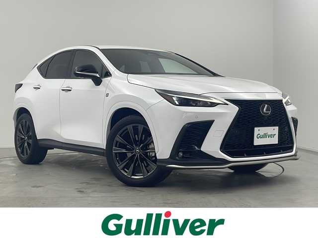 レクサス ＮＸ 350h Fスポーツ 島根県 2022(令4)年 2.7万km ホワイトノーヴァガラスフレーク 純正14インチメモリナビ/フルセグTV/Bluetooth/全方位カメラ/前ドライブレコーダー/ETC2.0ビルトイン/ワンオーナー/レーダークルーズコントロール/衝突軽減ブレーキ/横滑り防止装置/レーンアシスト/前後コーナーセンサー/電動リアゲート/e-ラッチシステム/MTモード付AT/リアサーキュレーター/D+N席パワーシート/D+N席シートヒーター/ステアリングヒーター/バニティランプ/置くだけ充電/アイドリングストップ/純正LEDヘッドライト/純正フロアマット