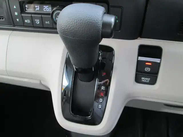 ホンダ Ｎ ＢＯＸ 千葉県 2024(令6)年 0.5万km プレミアムサンライトホワイトパール ワンオーナー/純正8インチナビ、フルセグTV/バックカメラ/オーディオ【ラジオ/BT/USB】/パワースライドドア/LEDヘッドライト/ウィンカードアミラー/純正ドライブレコーダー(DRH-229ND)/ホンダセンシング/レーダークルーズコントロール/横滑り防止装置/電子パーキングシステム/ビルトインETC/保証書/取扱説明書/スペアキー