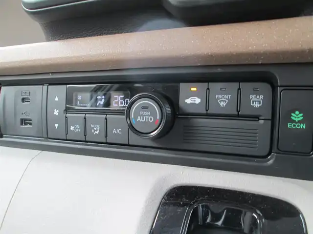 ホンダ Ｎ ＢＯＸ 千葉県 2024(令6)年 0.5万km プレミアムサンライトホワイトパール ワンオーナー/純正8インチナビ、フルセグTV/バックカメラ/オーディオ【ラジオ/BT/USB】/パワースライドドア/LEDヘッドライト/ウィンカードアミラー/純正ドライブレコーダー(DRH-229ND)/ホンダセンシング/レーダークルーズコントロール/横滑り防止装置/電子パーキングシステム/ビルトインETC/保証書/取扱説明書/スペアキー