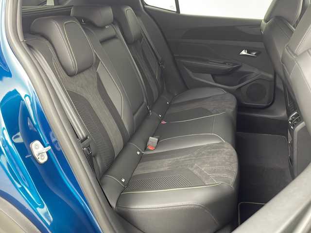 プジョー プジョー ４０８ GT ハイブリッド 三重県 2023(令5)年 3.9万km 青 禁煙車/純正ナビ（Bluetooth・AppleCarPlay・AndroidAuto）/アラウンドビューモニター/ブラインドスポットモニター/デジタルインナーミラー/パドルシフト/前席シートヒーター/前席パワーシート/パワーバックドア/電動パーキング/レーダークルーズコントロール/革巻きステアリング/ビルトインETC/置くだけ充電/LEDヘッドライト（オートライト）