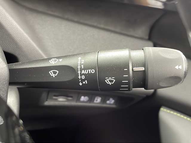プジョー プジョー ４０８ GT ハイブリッド 三重県 2023(令5)年 3.9万km 青 禁煙車/純正ナビ（Bluetooth・AppleCarPlay・AndroidAuto）/アラウンドビューモニター/ブラインドスポットモニター/デジタルインナーミラー/パドルシフト/前席シートヒーター/前席パワーシート/パワーバックドア/電動パーキング/レーダークルーズコントロール/革巻きステアリング/ビルトインETC/置くだけ充電/LEDヘッドライト（オートライト）