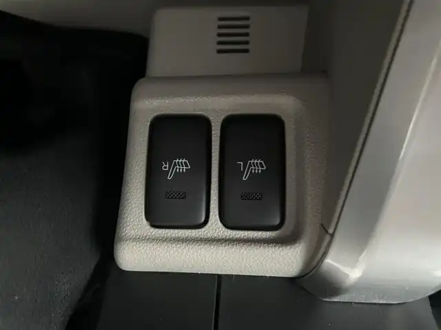 ダイハツ キャスト スタイル X リミテッド SAⅢ 長崎県 2019(令1)年 2.8万km プラムブラウンクリスタルマイカ 社外SDナビ(FM/AM/BTオーディオ/フルセグTV/iPod)/純正フロアマット/ドアバイザー/純正15インチアルミホイール/電動格納ミラー/SRSエアバッグ/エマージェンシーキー/プッシュスタート/イモビライザー機能/スマートアシスト/オートハイビーム/ステアリングスイッチ/D+N席シートヒーター/VSC/TRC/ロングソファーモード(シートアレンジ)/前後ドラレコ/ETC/取扱説明書