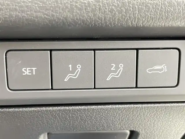 マツダ ＣＸ－３０ 20S プロアクティブツーリングセレ 千葉県 2023(令5)年 1.7万km スノーフレイクホワイトパールマイカ 禁煙車　/衝突軽減システム　/純正ナビ　/ＡＭ　ＦＭ　ＣＤ　ＤＶＤ　ＢＴ　フルセグ　/全周囲カメラ　/レーダークルーズコントロール　/コーナーセンサー　/レーンキープアシスト　/ブラインドスポットモニター　/シートヒーター/ヘッドアップディスプレイ/パワーバックドア/メモリ機能付きパワーシート/ハンドルヒーター/LEDヘッドライト/オートライト/オートハイビーム/ETC/純正アルミホイール/ステアリングリモコン/電格ミラー