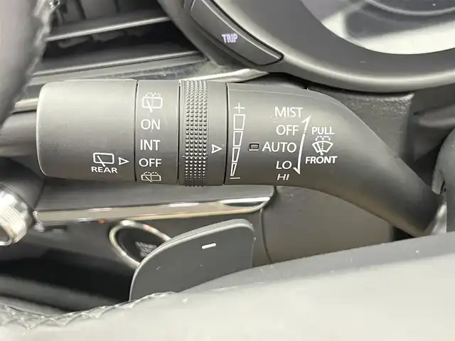 マツダ ＣＸ－３０ 20S プロアクティブツーリングセレ 千葉県 2023(令5)年 1.7万km スノーフレイクホワイトパールマイカ 禁煙車　/衝突軽減システム　/純正ナビ　/ＡＭ　ＦＭ　ＣＤ　ＤＶＤ　ＢＴ　フルセグ　/全周囲カメラ　/レーダークルーズコントロール　/コーナーセンサー　/レーンキープアシスト　/ブラインドスポットモニター　/シートヒーター/ヘッドアップディスプレイ/パワーバックドア/メモリ機能付きパワーシート/ハンドルヒーター/LEDヘッドライト/オートライト/オートハイビーム/ETC/純正アルミホイール/ステアリングリモコン/電格ミラー